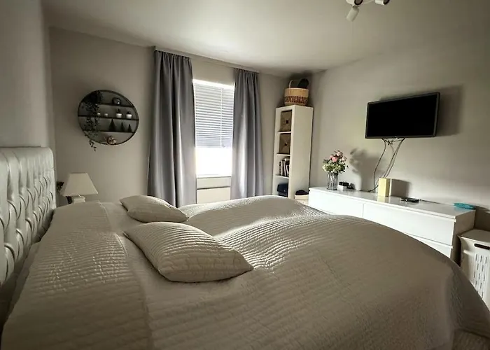 Cozy Icelandic Apartment